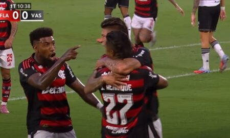 Carrascal abre o placar para o Flamengo no Maracanã