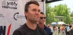 Juiz de Utah decide que promotor no caso Tyler Robinson violou regras ao comentar culpa em assassinato de Charlie Kirk