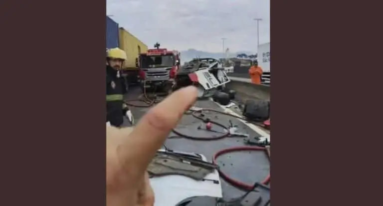 Colisão múltipla na BR-470 deixa oito envolvidos e bloqueia rodovia em Indaial 1