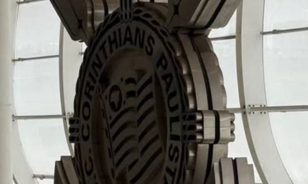 Sem Depay, Corinthians ganha reforços com Raniele e Martínez no banco contra Sport