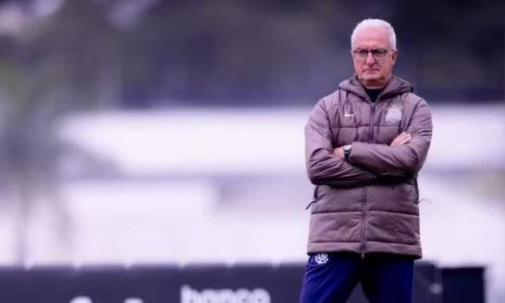 Crise no Corinthians aumenta e diretoria avalia permanência de Dorival Júnior após nova derrota