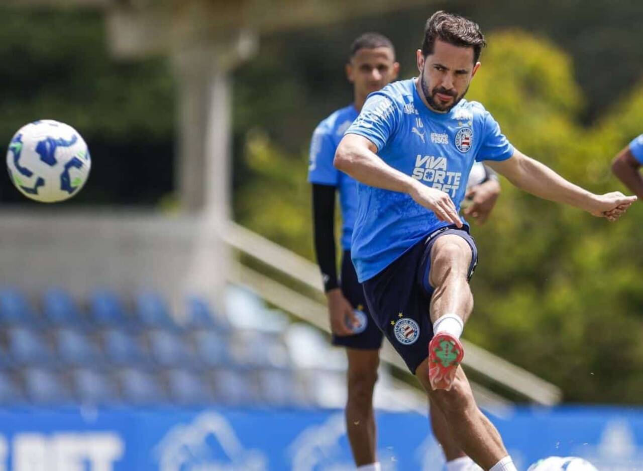 Everton Ribeiro
