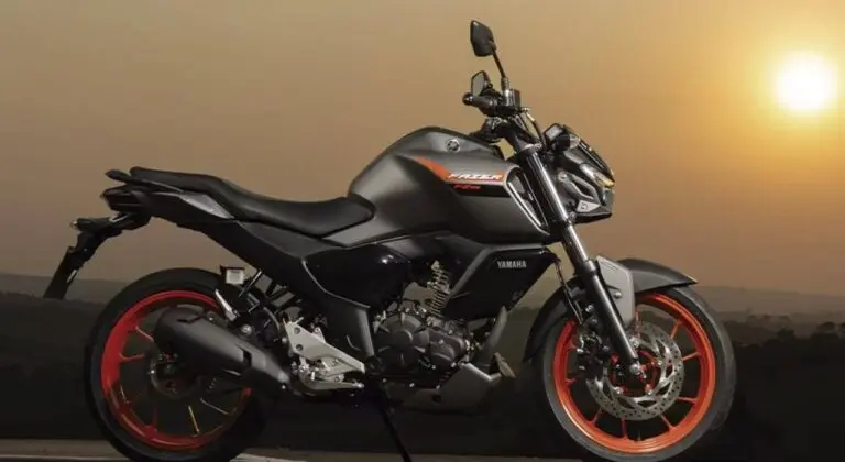 FZ15 2025