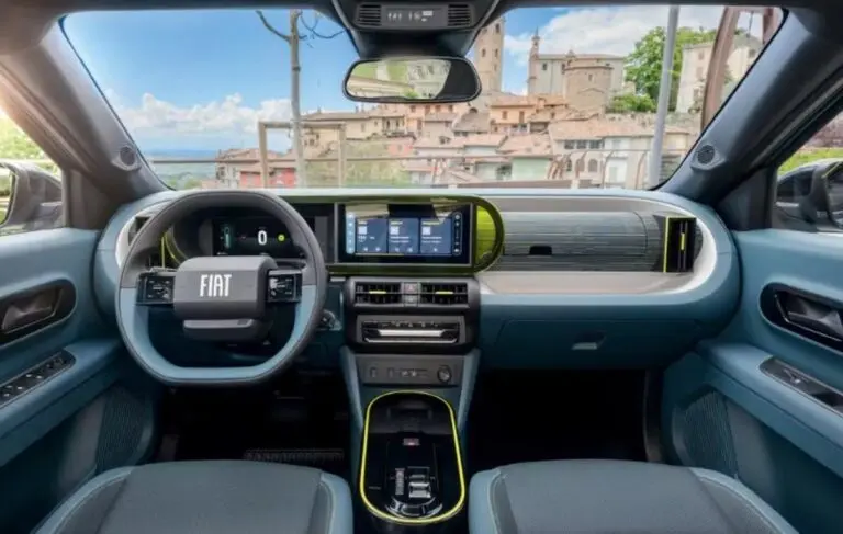 Fiat Grande Panda interior