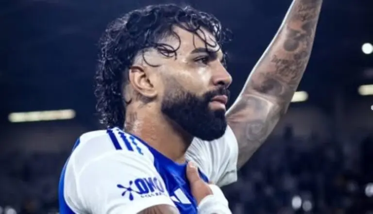 Gabigol negocia saída do Cruzeiro após 13 gols em 2025 e busca titularidade em 2026