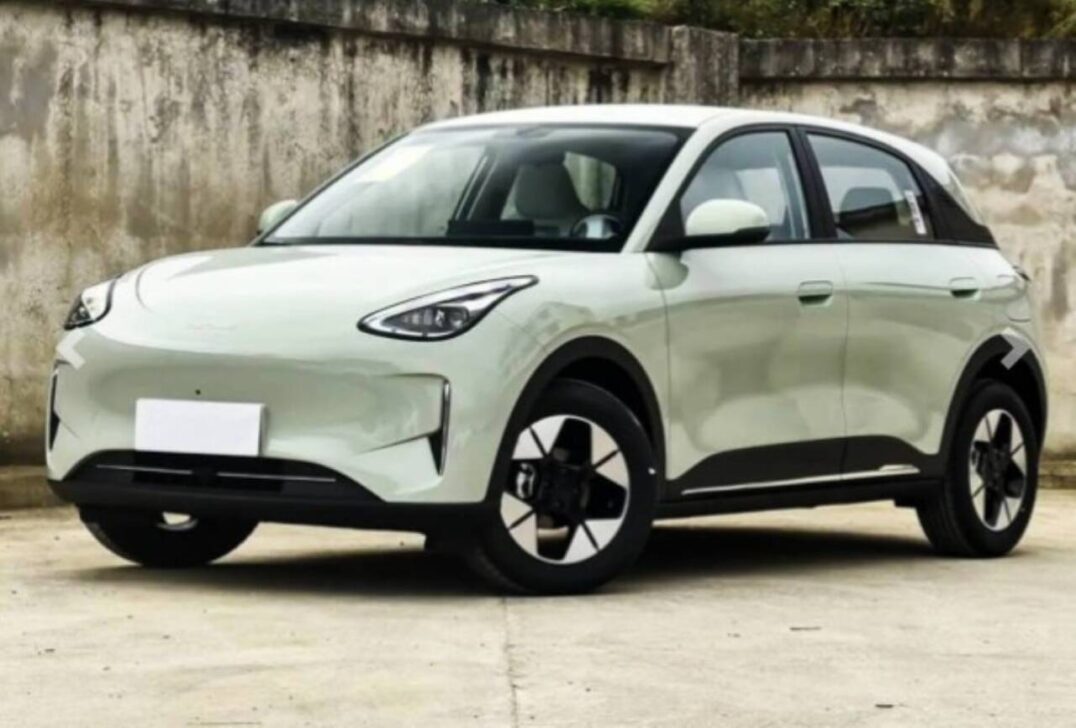 Geely EX2