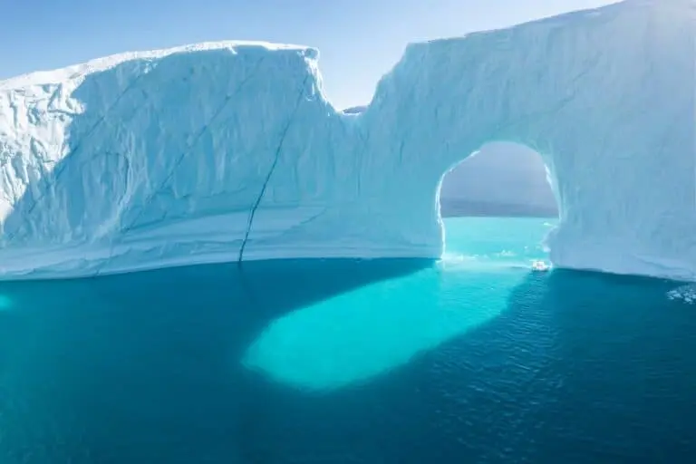 Icebergs no oceano Atlântico