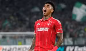 Chelsea thua 1-3 trước Nottingham Forest ở Premier League với bàn thắng của Igor Jesus