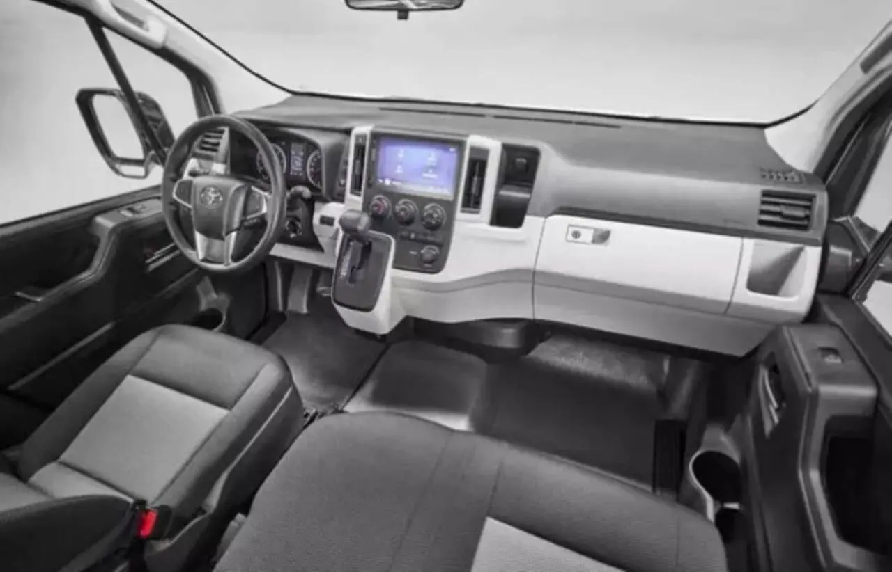 Interior do Toyota Hiace