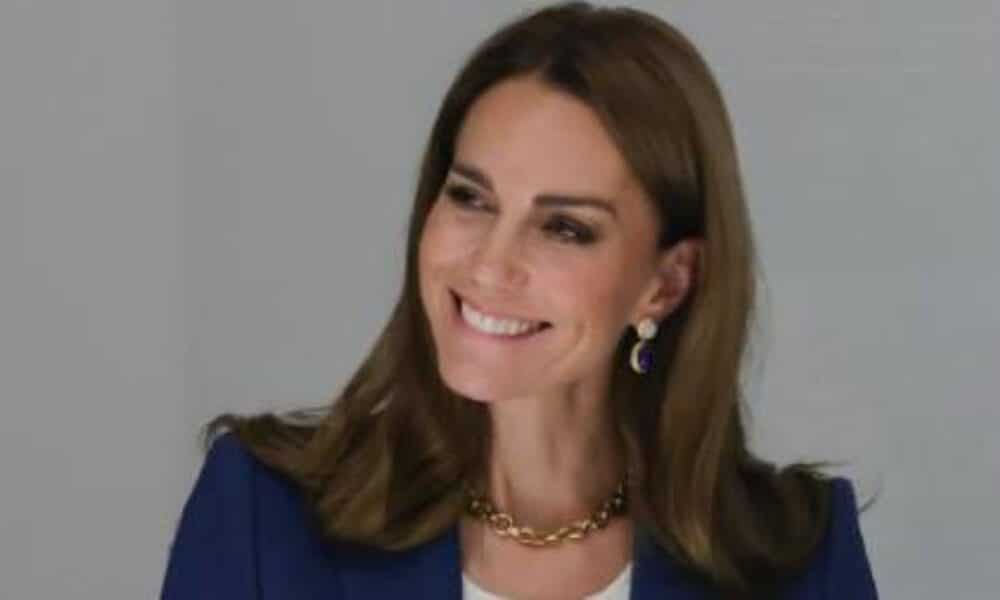 Obra revela que comportamento de Meghan e Harry com funcionários causou ruptura com Kate Middleton