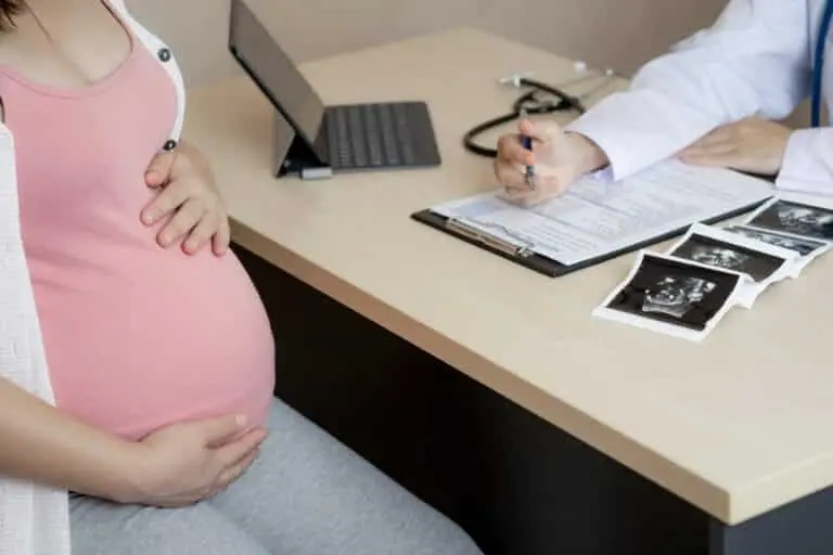 Licença maternidade, consulta médica, gestante