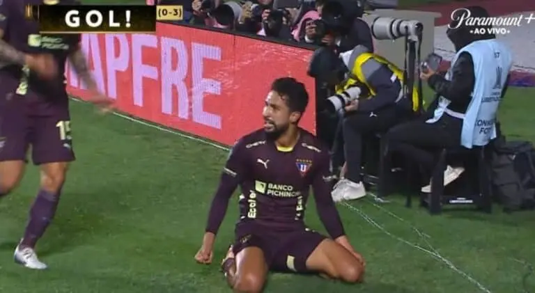 Medina marca para LDU