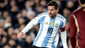 Lionel Messi bersinar dina kameunangan Argéntina sareng nampi katerangan sampurna énggal saatos eleh bersejarah