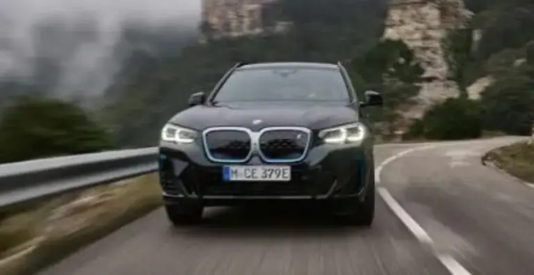 Novo BMW iX3