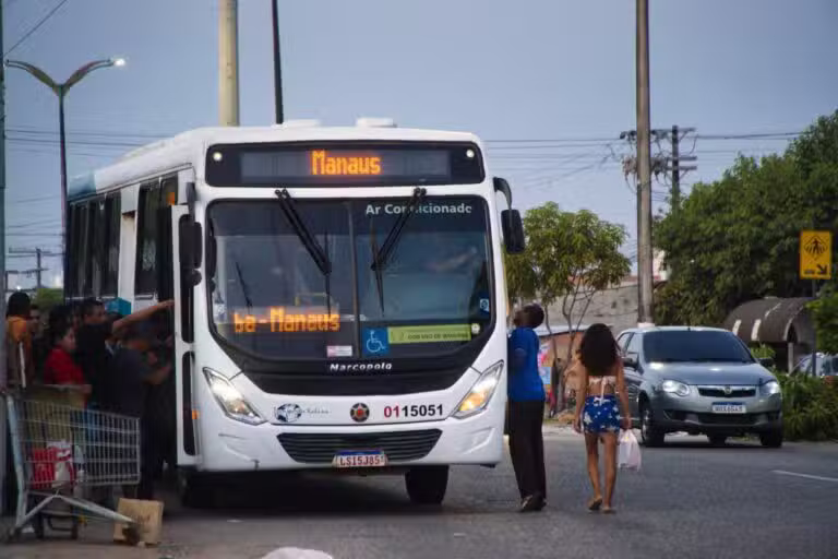 Ônibus