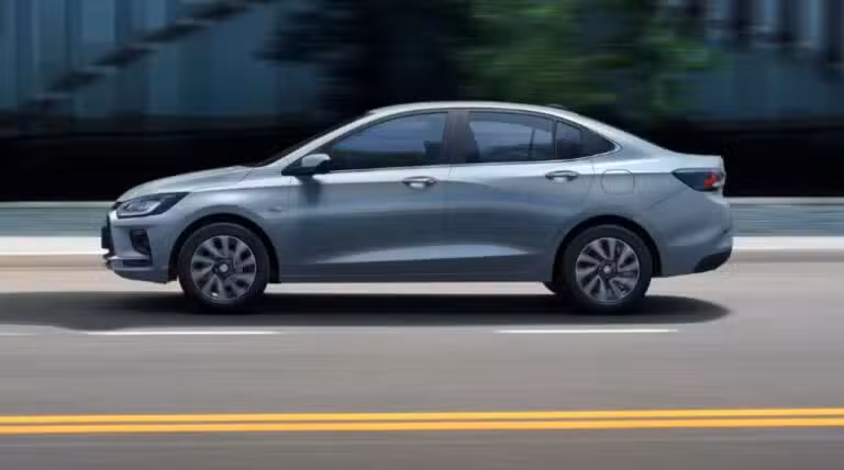 Onix Plus 2026 lateral