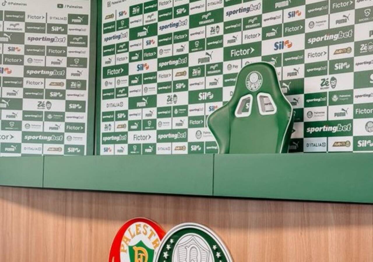 Andreas Pereira é apresentado no Palmeiras com apoio de ‘tia’ Leila e relembra trote na Seleção