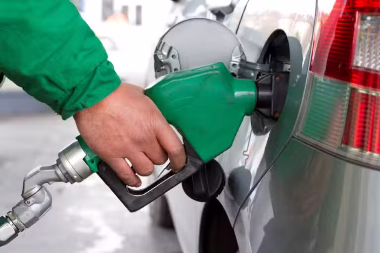 Posto combustível, gasolina