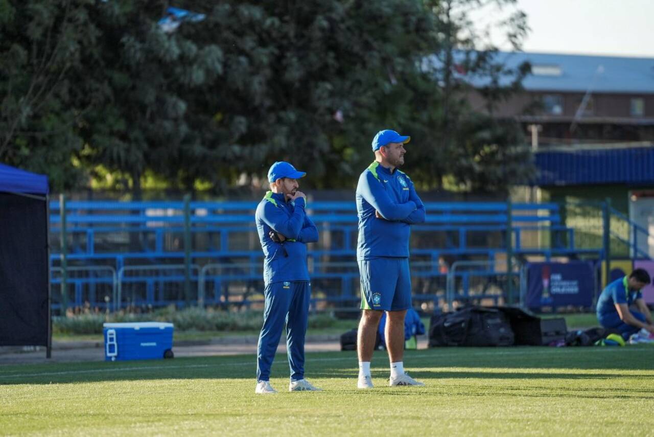 Brasil estreia no Mundial Sub-20 contra México: horário, transmissão e escalações prováveis em Santiago