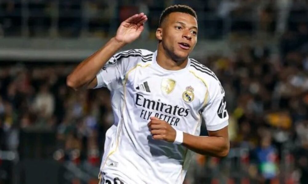 Where to watch Real Madrid x Valencia in LaLiga today at 5pm