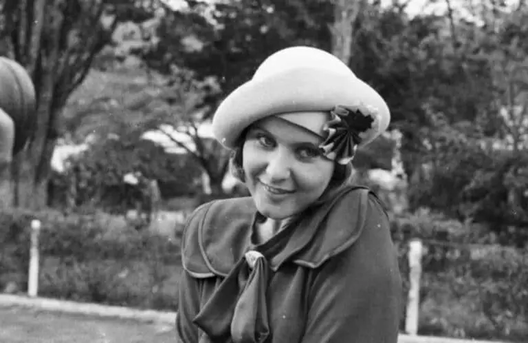 Rejane Schumann em Pai Heroi