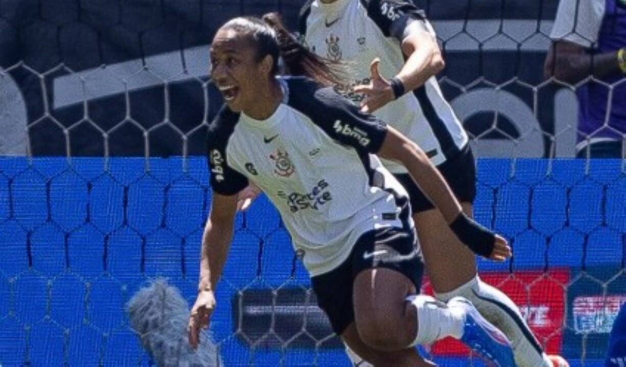 Zagueira Thaís Ferreira brilha com gol e SG na vitória do Corinthians na final do Brasileirão Feminino Petrobras
