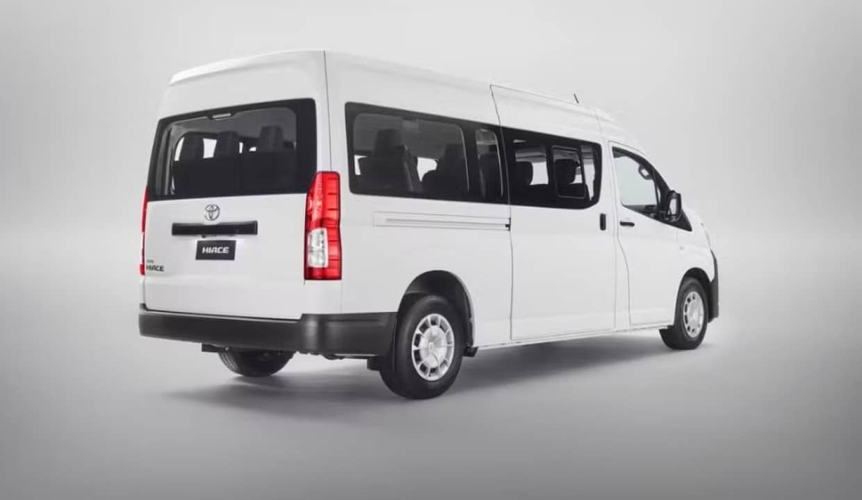 Toyota Hiace Minibus 1