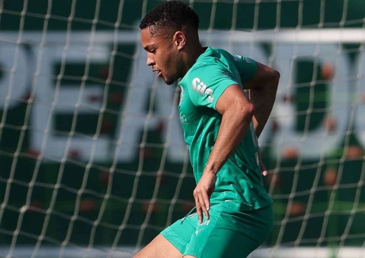 Vitor Roque