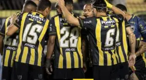 Volta Redonda triunfa com 3 a 0 sobre Atlético-GO na Série B em Volta Redonda-RJ