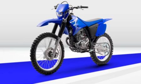 Nova Yamaha TT-R 230 2026 aposta em iniciantes com motor 223cc e peso de 115 kg no mercado nacional