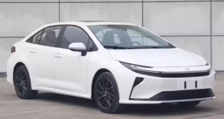Toyota Corolla sedã surge na China