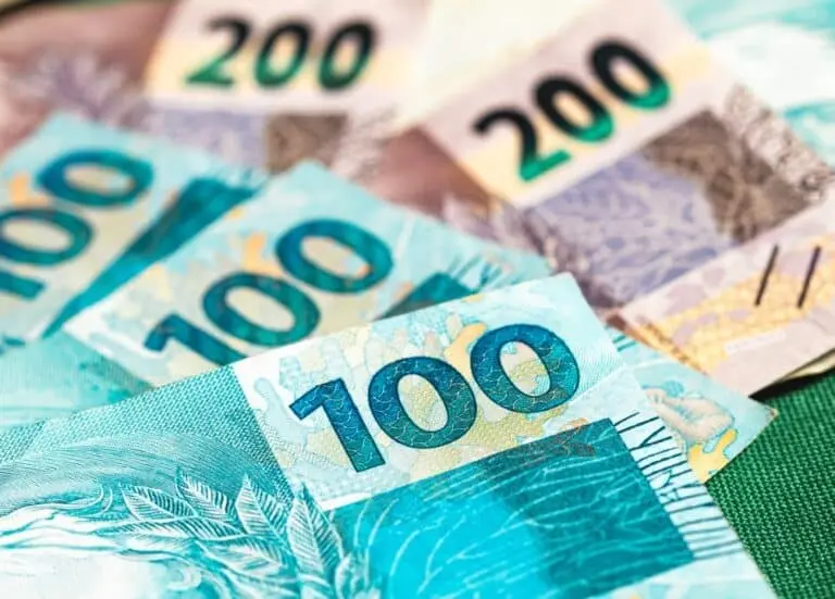 dinheiro, nota de 200, nota de 100