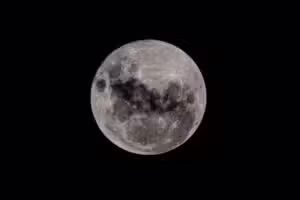 Lua cheia em escorpião no início de maio mexe com signos do zodíaco