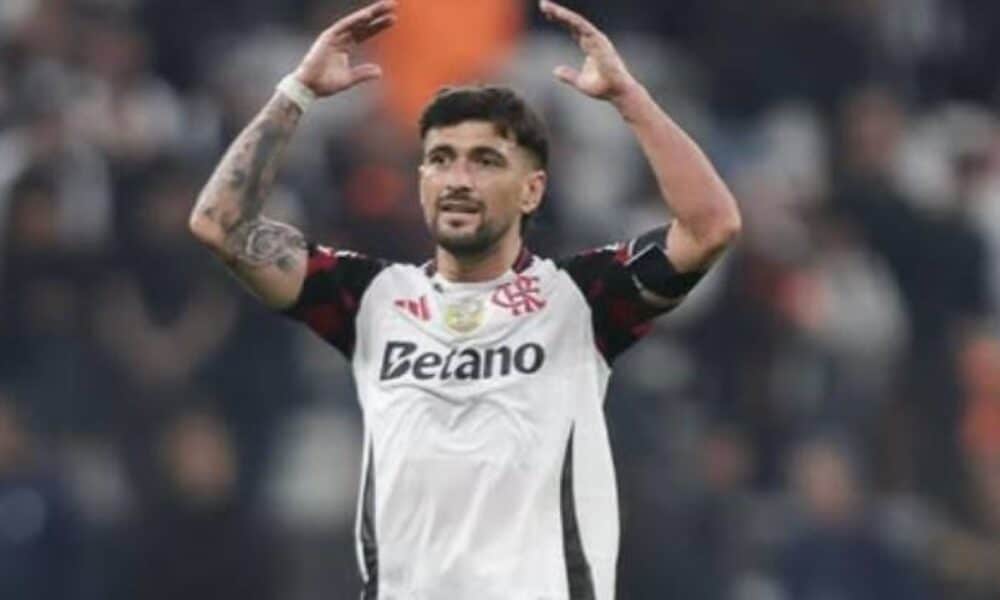 Arrascaeta abre placar com drible no goleiro em erro do Cruz Azul no jogo ao vivo da Intercontinental