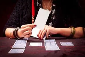 Baralho cigano: confira as previsões para os 12 signos de 3 a 9 de agosto