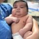 Bebê nasce com 6,5 kg