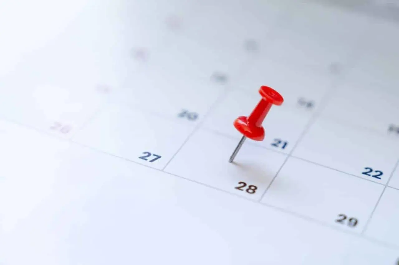 Calendário, alfinete