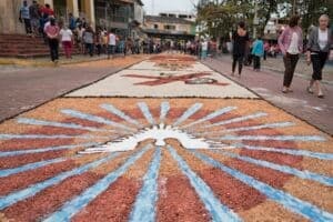 Qual é a origem da festa de Corpus Christi e a sua história de acordo com a Igreja Católica