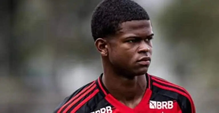Douglas Telles
