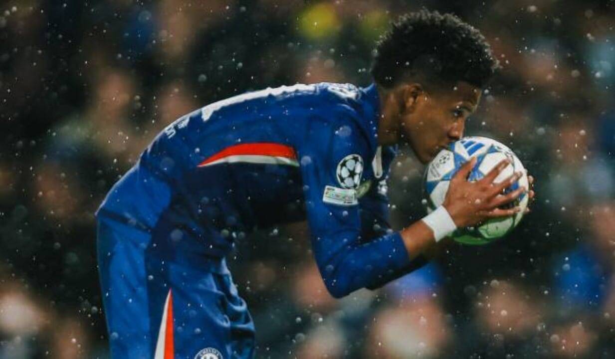 Estêvão joga hoje? Onde assistir Chelsea x Sunderland na Premier League hoje às 11h