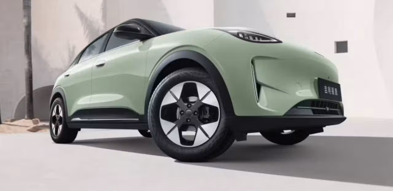 Geely EX2