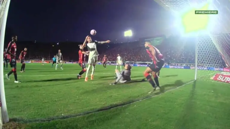 Gol de Charles