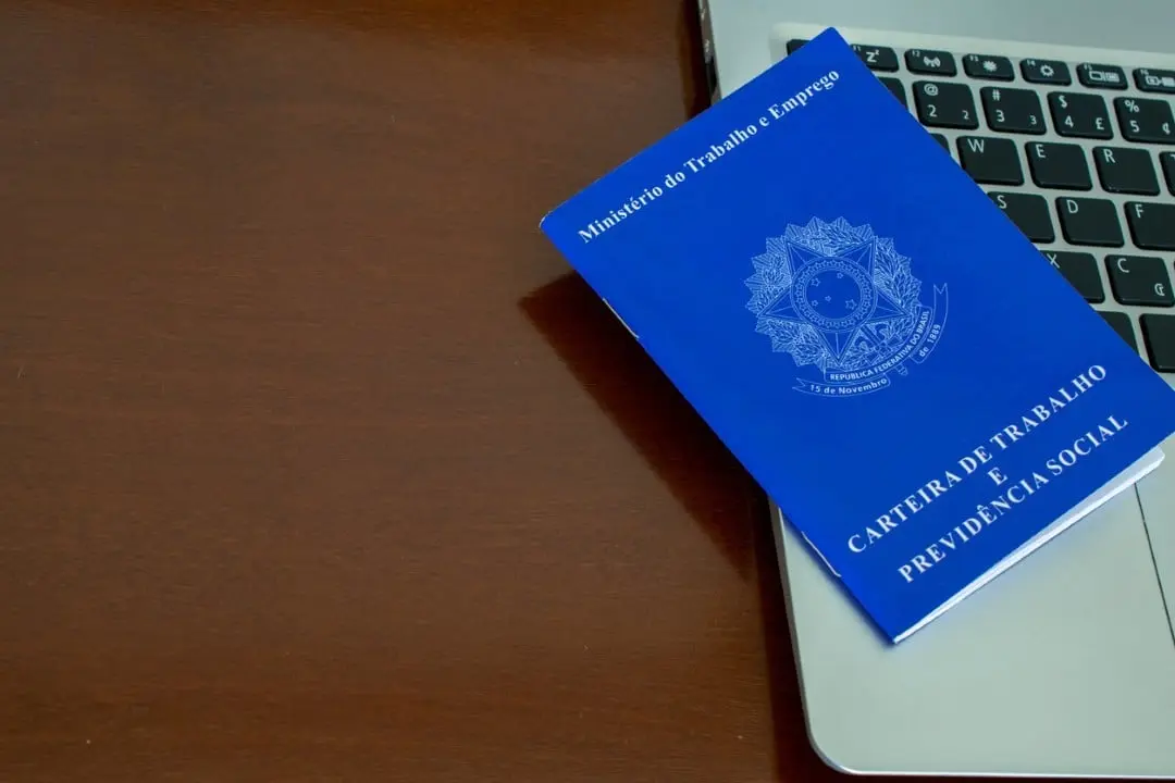 INSS, carteira de trabalho e previdência social
