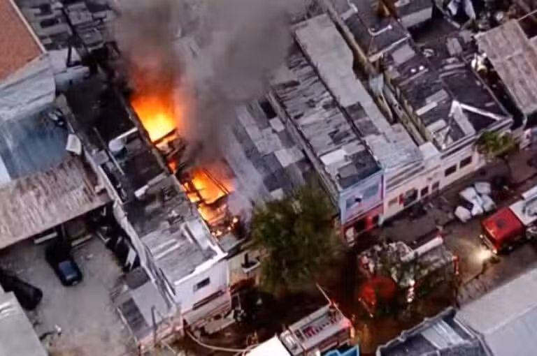 Incêndio Liberdade