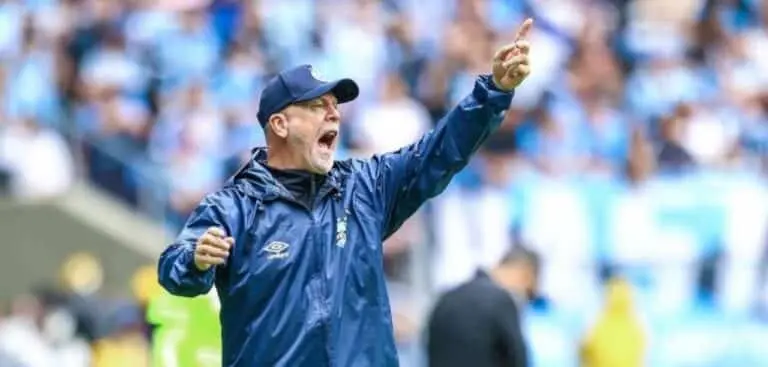 Mano Menezes