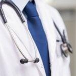 Médico com estetoscópio. Saúde e conceito médico