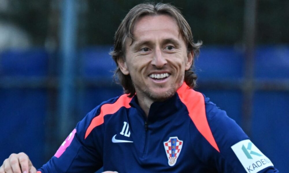 ¿Juega hoy Luka Modric?  dónde ver Milán x Roma este domingo en la jornada 10 de la Serie A