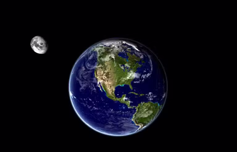 Planeta Terra, Lua