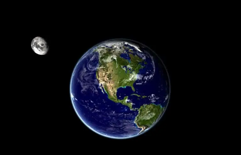 Planeta Terra, Lua
