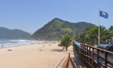 Praia do Tombo em Guarujá
